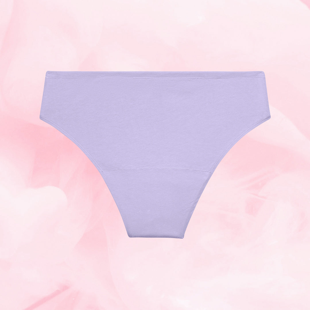 Culotte menstruelle ComfortFit Essentielle Brazilian Heavy, protection discrète et fiable, avec technologie TriTech Performance pour absorption rapide, certifiée Oeko-TEX®, taille haute ajustée.