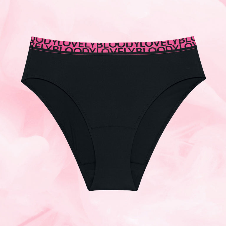 Culotte menstruelle Pack Bloody Lovely, modèle High Leg, offrant un ajustement parfait pour flux légers et modérés. Design noir avec bordures roses.