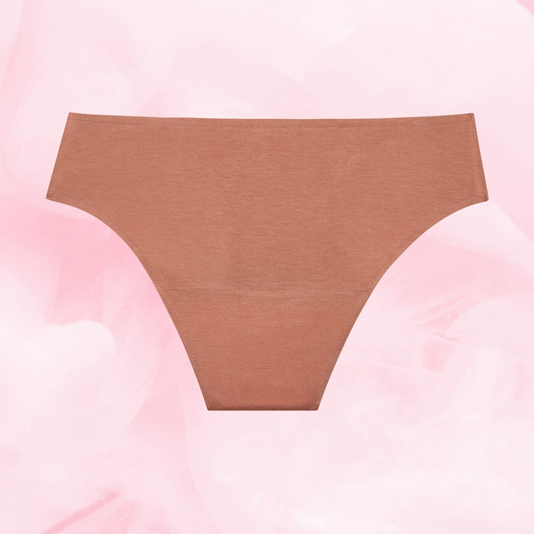 Culotte menstruelle Confort Premium Brazilian Moderate, offrant protection discrète et efficace, avec coupe haute et gousset multicouche pour gestion optimale des fluides.