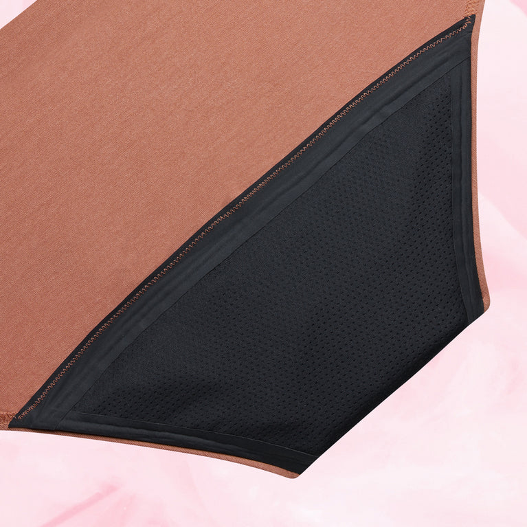 Culotte menstruelle Confort Premium Hipster Heavy, tissu doux et soyeux, taille basse, avec protection multicouche pour flux abondant, offrant confort et discrétion.