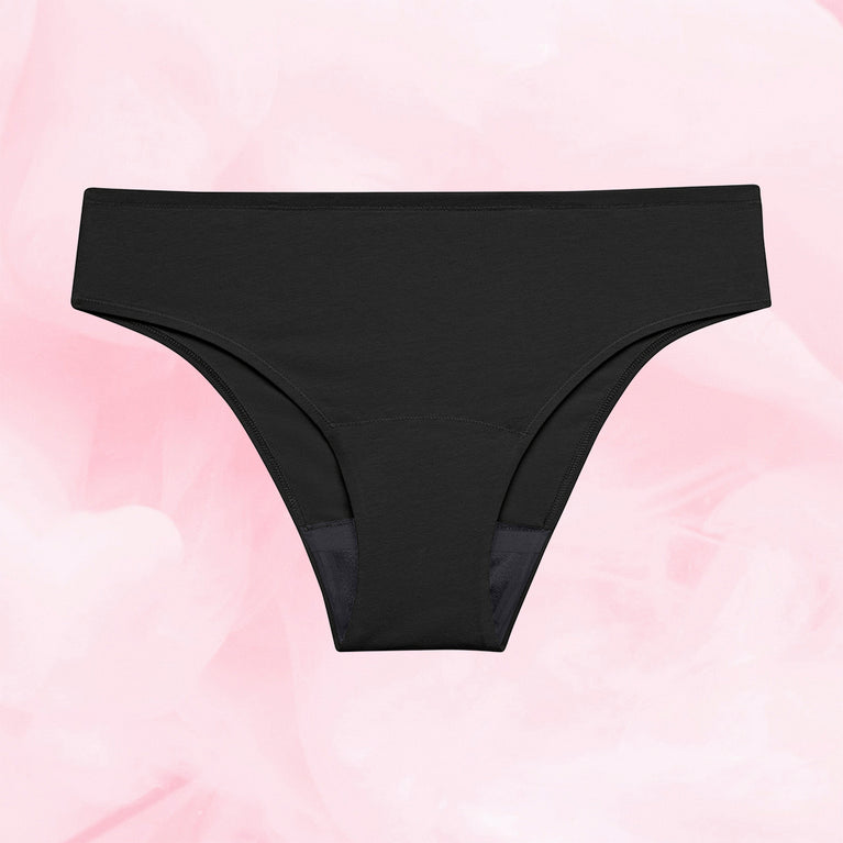Culotte menstruelle ComfortFit Essentielle Brazilian Light, ajustée, pour flux léger, avec gousset ComfortFit et technologie TriTech Performance, offrant protection discrète et fiable.