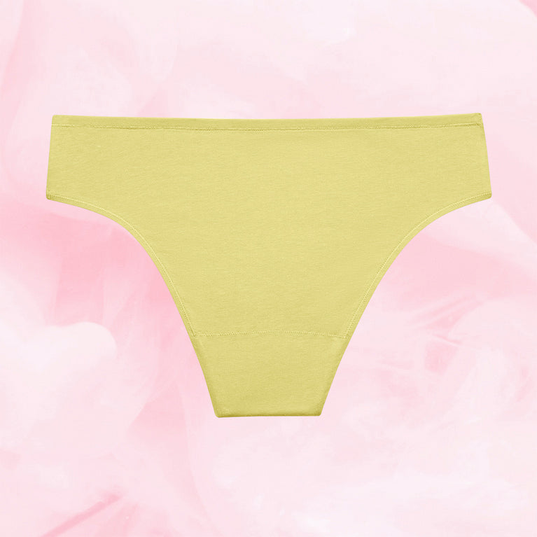 Culotte menstruelle ComfortFit Essentielle Brazilian Light offrant protection fiable, coupe taille haute, adaptée flux léger, avec technologie TriTech pour absorption efficace.