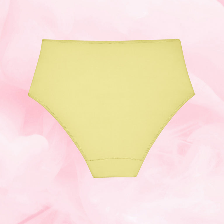 Culotte Menstruelle High Waist Light offrant protection et confort pour flux léger, vue sur fond uni. Produit réutilisable et écologique par Nana™.