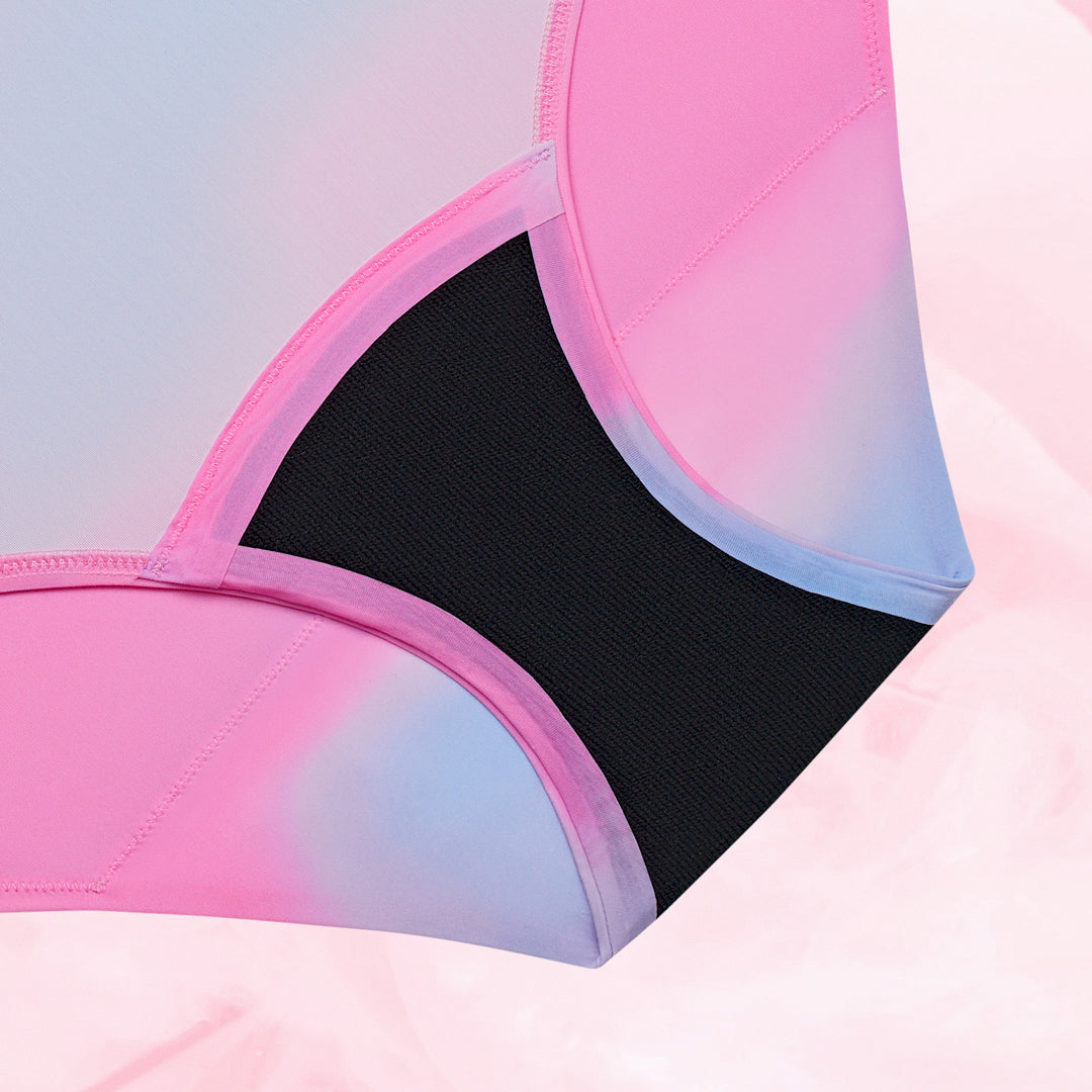 Culotte Menstruelle High Waist Moderate, gros plan sur la texture, tissu ultra-absorbant et réutilisable, offrant confort et protection jusqu'à 12 heures.