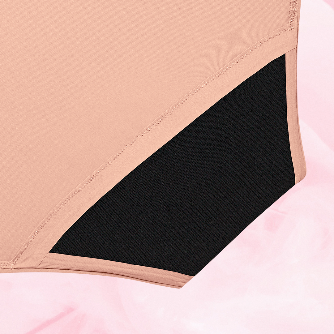 Culotte menstruelle ComfortFit High Waist Moderate, vue rapprochée, avec bordures discrètes et gousset ComfortFit pour une protection fiable et confortable.
