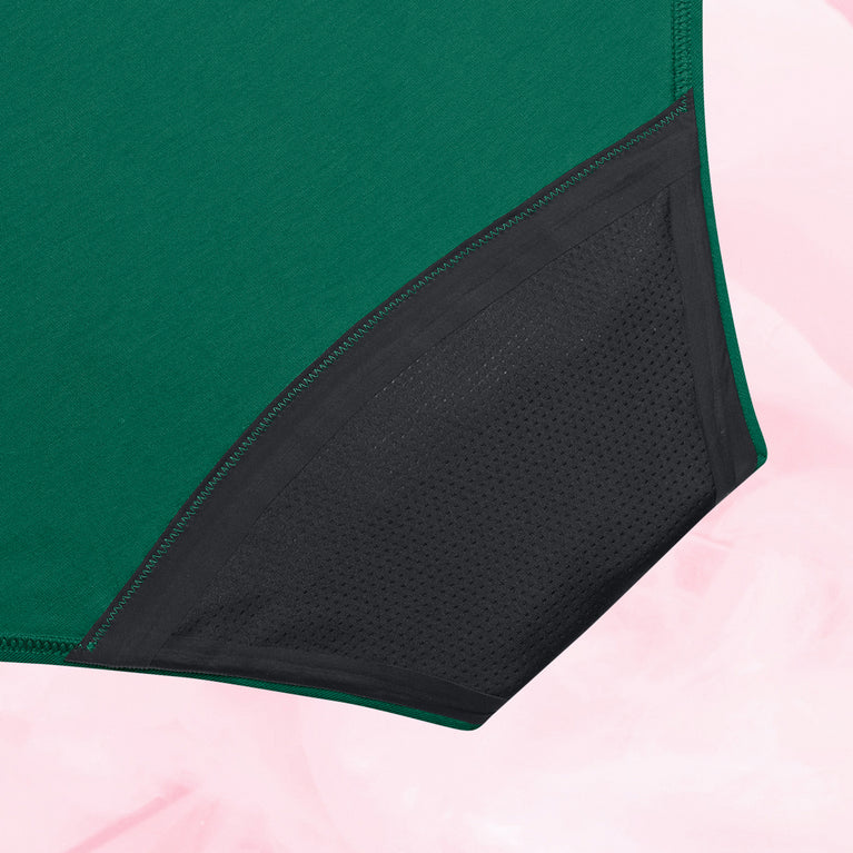 Culotte menstruelle ComfortFit Essentielle Hipster Heavy avec inserts noirs, offrant protection fiable et discrète grâce à la technologie TriTech Performance et gousset ajusté.