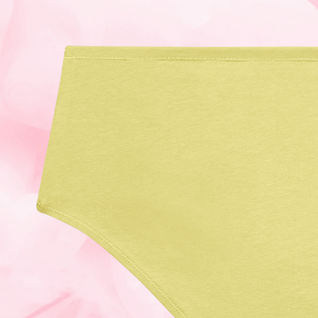 Culotte menstruelle ComfortFit Essentielle Hipster Light, offrant protection fiable avec gousset ajusté et technologie TriTech Performance pour flux léger, certifiée Oeko-TEX®.