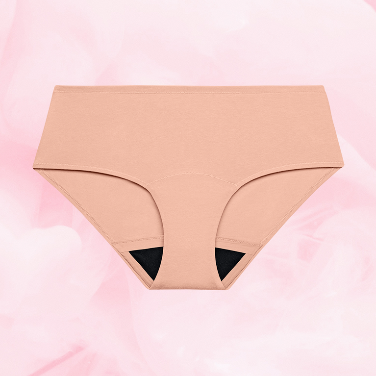 Culotte menstruelle ComfortFit Essentielle Hipster Moderate, gros plan, soulignant le gousset ajusté pour confort et protection fiable, certifiée Oeko-TEX®, pour flux léger.