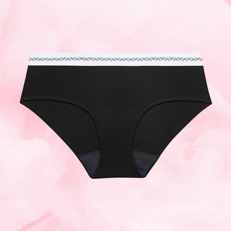 Culotte menstruelle ComfortFit Essentielle Hipster Logo Light avec gousset ComfortFit, offrant protection discrète et fiable, fabriquée en coton organique et polyamide recyclé.