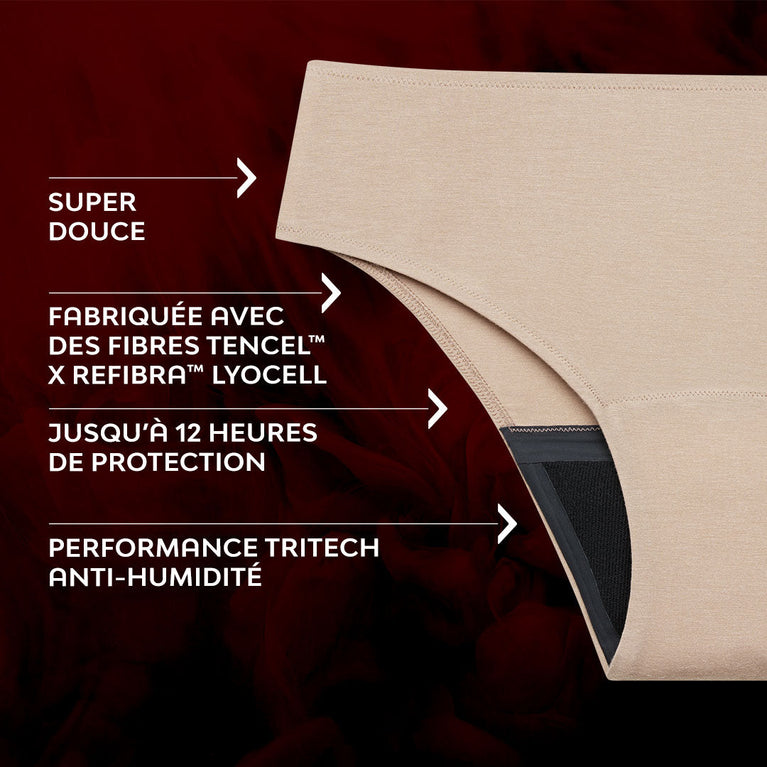 Culotte Menstruelle Confort Premium Brazilian Light, gros plan sur le tissu noir, soulignant la protection discrète et confortable grâce à la technologie TriTech Performance.