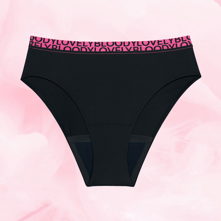 Culotte menstruelle Pack Bloody Lovely, modèle High Leg, ajustement parfait pour flux légers et modérés, visible en noir avec finitions contrastantes.