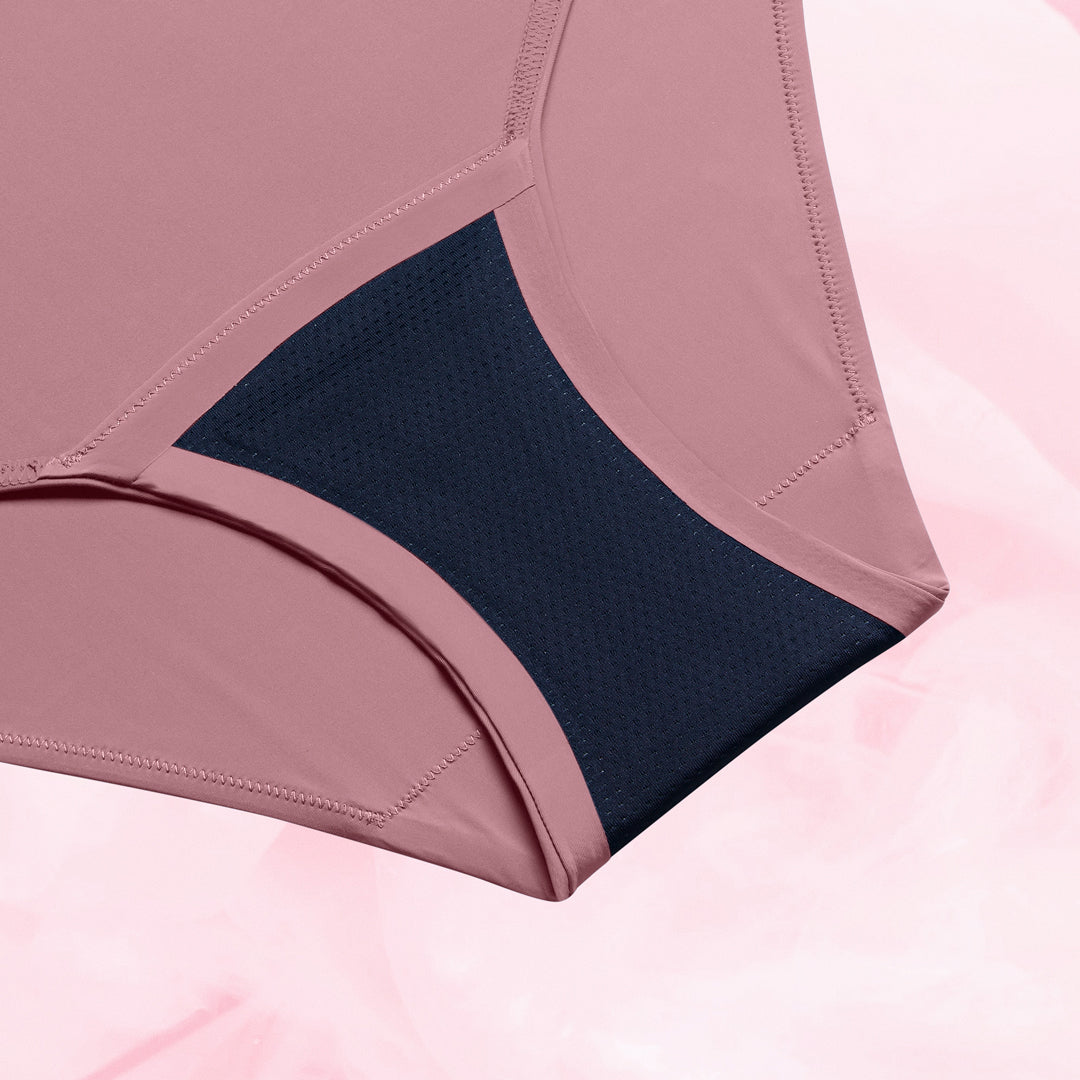 Culotte Menstruelle High Waist Light, offrant confort et protection pour flux léger, vue rapprochée du tissu.