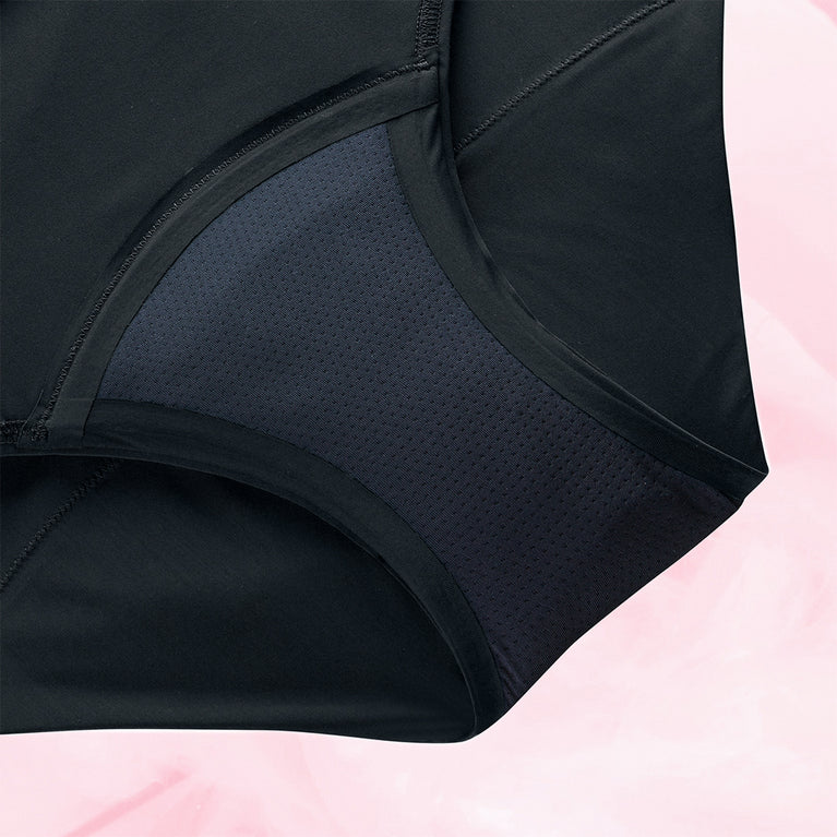 Culotte menstruelle noire Hipster Side Lace Heavy, avec dentelle sur les hanches, conçue pour flux abondants, assurant confort et protection durable.