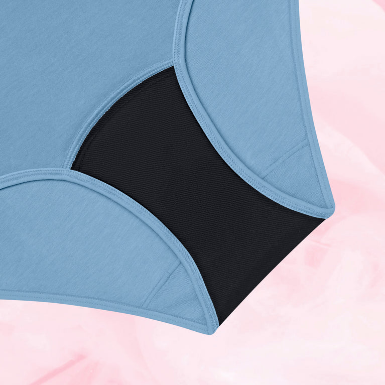 Ados - Hipster flux modéré, gros plan sur sous-vêtement féminin.