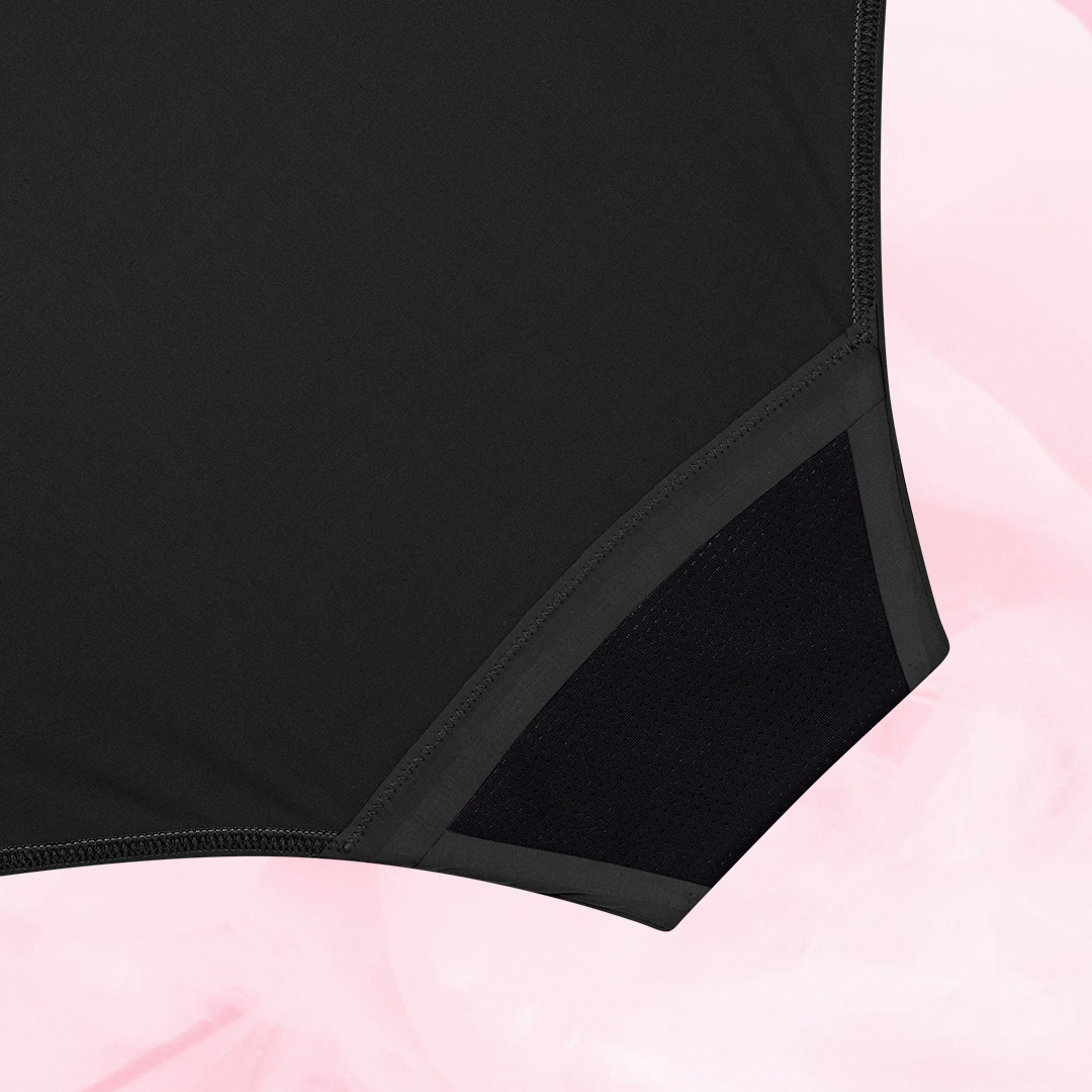 Culotte menstruelle ComfortFit High Waist Light, ajustée, taille haute, offrant protection fiable et absorption rapide grâce à la technologie TriTech Performance pour flux léger.